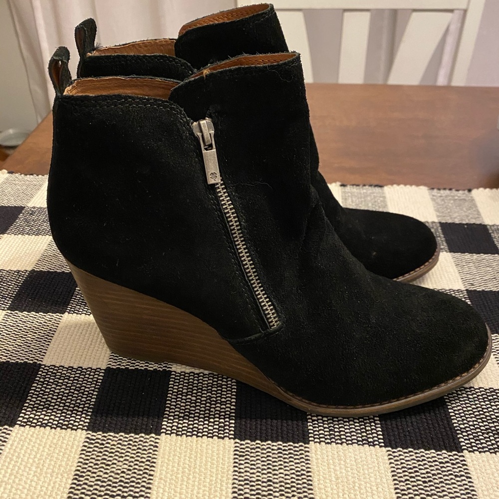 NWOT Lucky Brand Booties